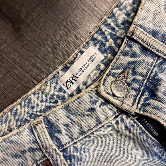 Ripped jeans - Picture 4 of 5